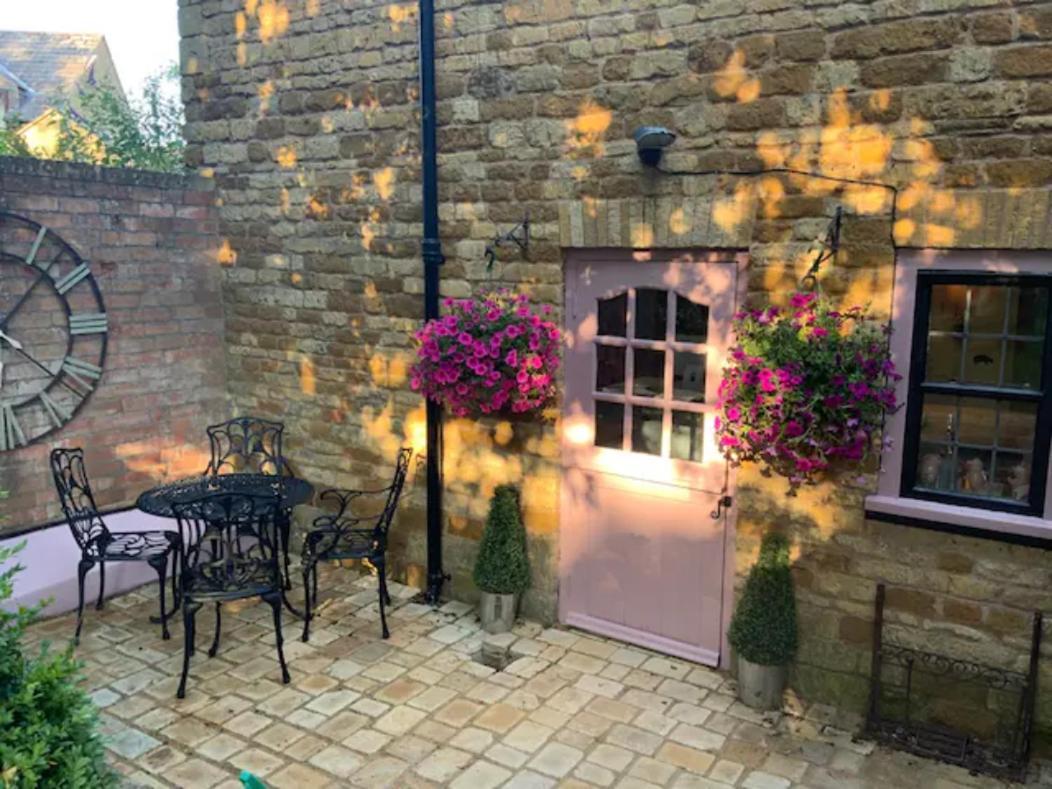 Piglet Lodge Pebworth Eksteriør billede